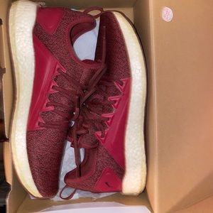 Maroon Puma Running Shoe
